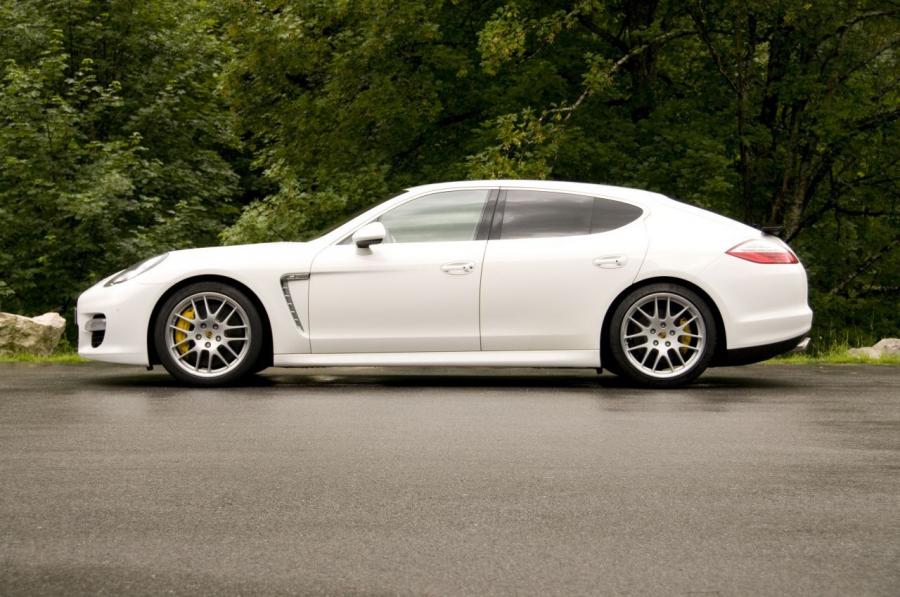  Porsche Panamera 2009 года  (фото 108 из 144)
